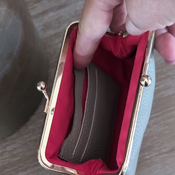 Dooney & Bourke Gray/Taupe Frame Kisslock Wallet - Picture 3 of 9